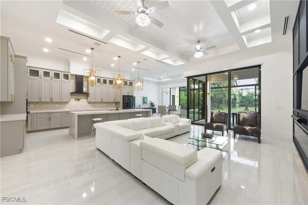 3219 White Boulevard Naples FL 34117