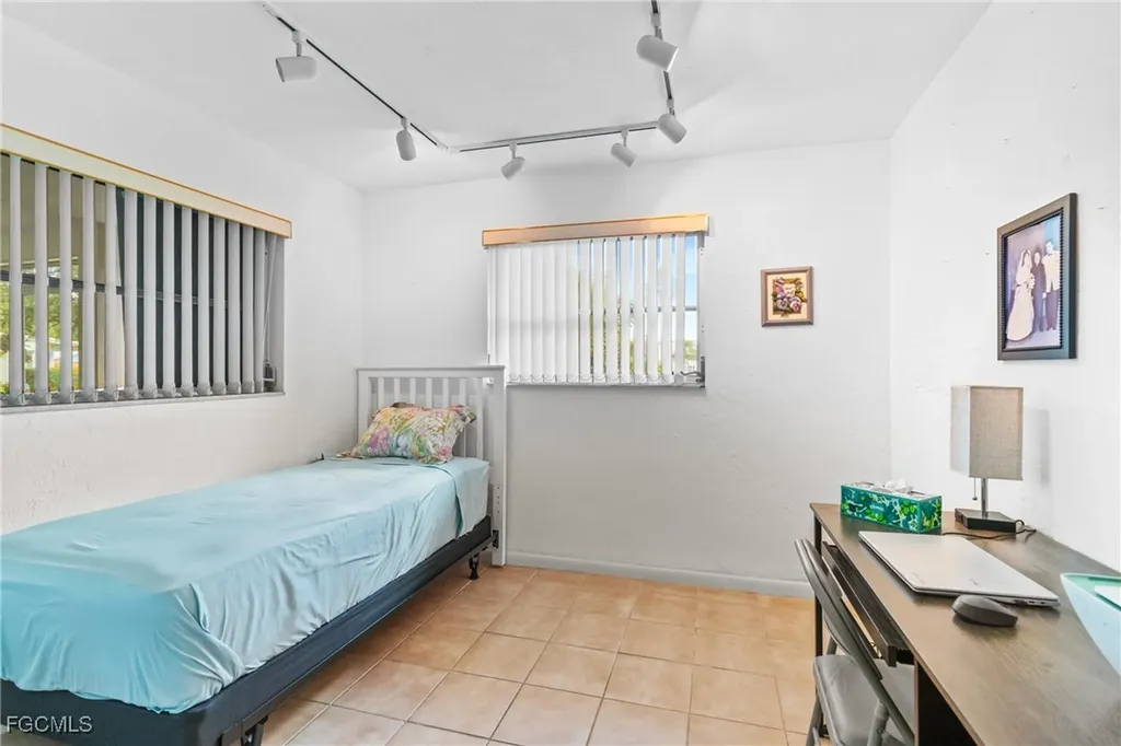 5549 Boynton Lane Fort Myers FL 33919