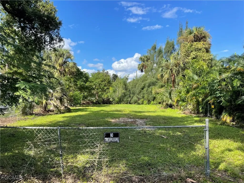 348 Capitol Street North Fort Myers FL 33903