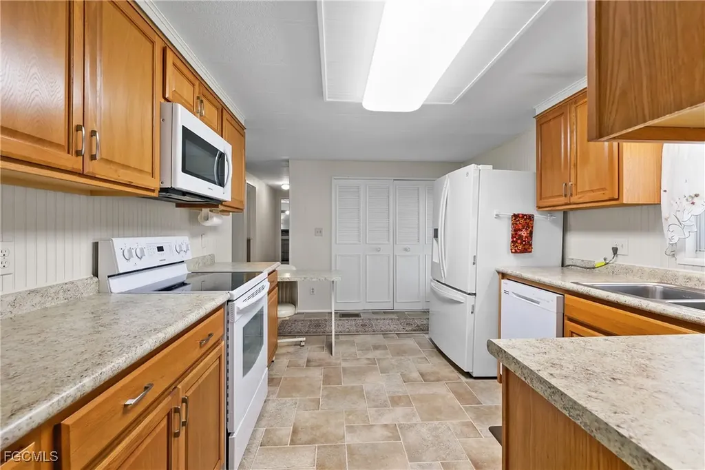 511 Pine Tree Court North Fort Myers FL 33917