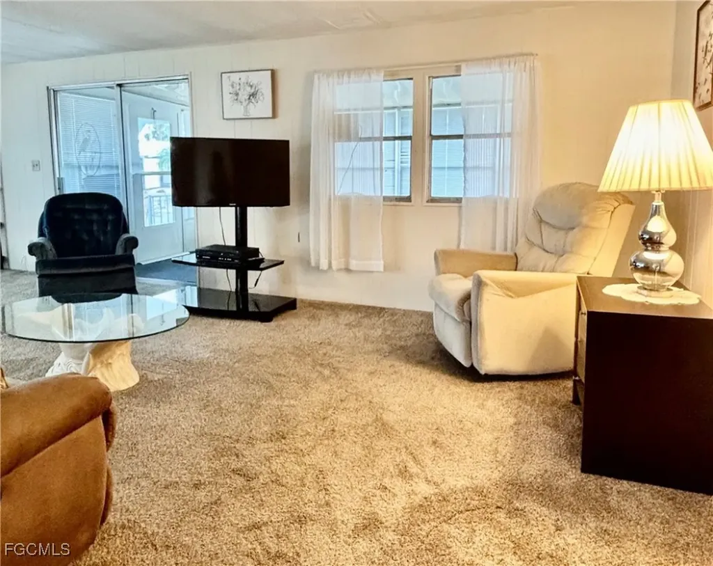 511 Pine Tree Court North Fort Myers FL 33917