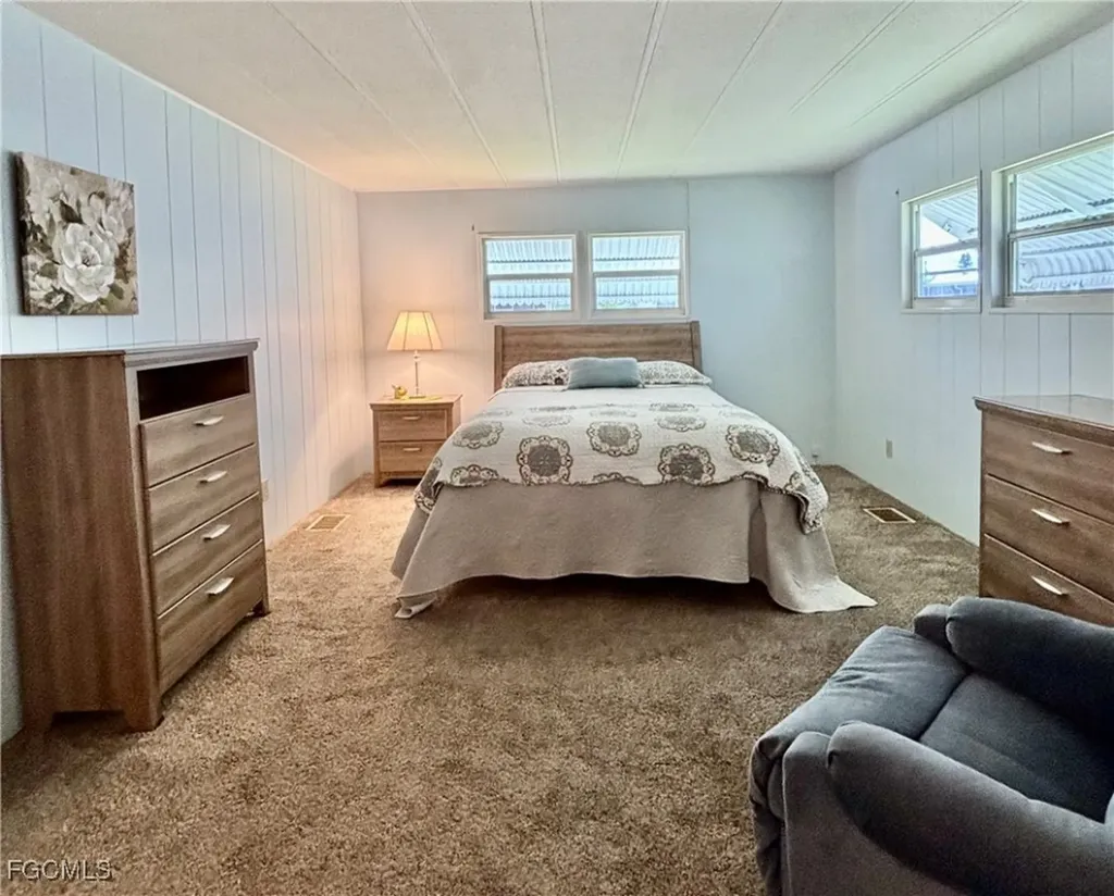 511 Pine Tree Court North Fort Myers FL 33917