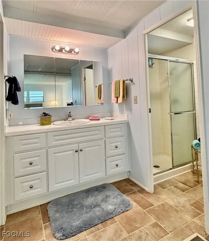 511 Pine Tree Court North Fort Myers FL 33917