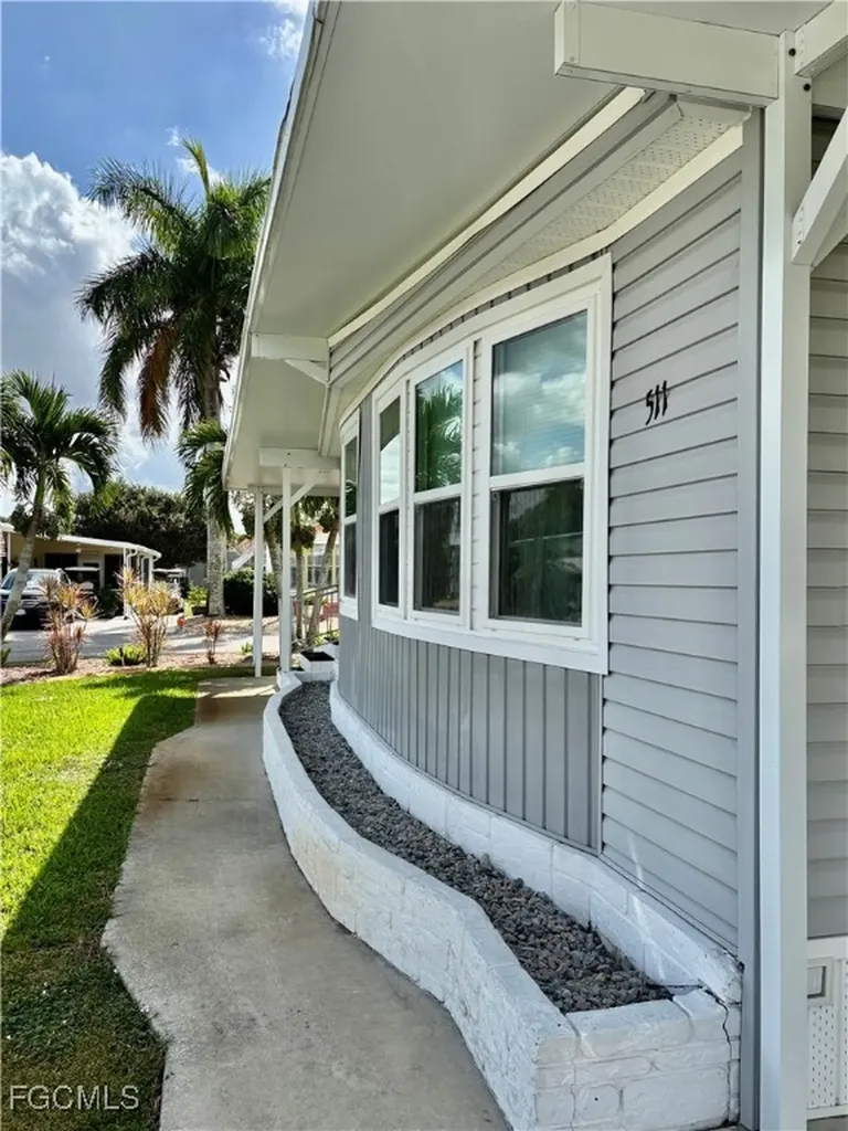511 Pine Tree Court North Fort Myers FL 33917