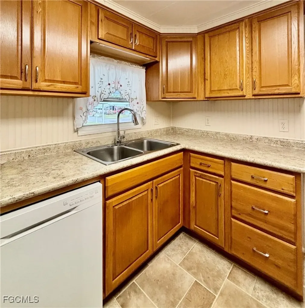 511 Pine Tree Court North Fort Myers FL 33917