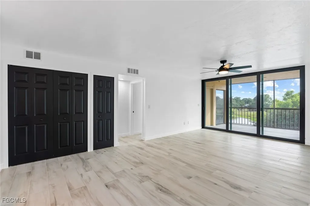 2067 W Lakeview Boulevard North Fort Myers FL 33903