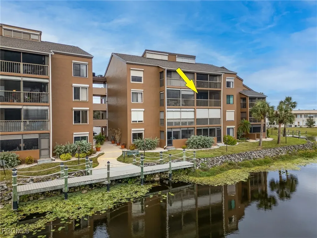 2067 W Lakeview Boulevard North Fort Myers FL 33903