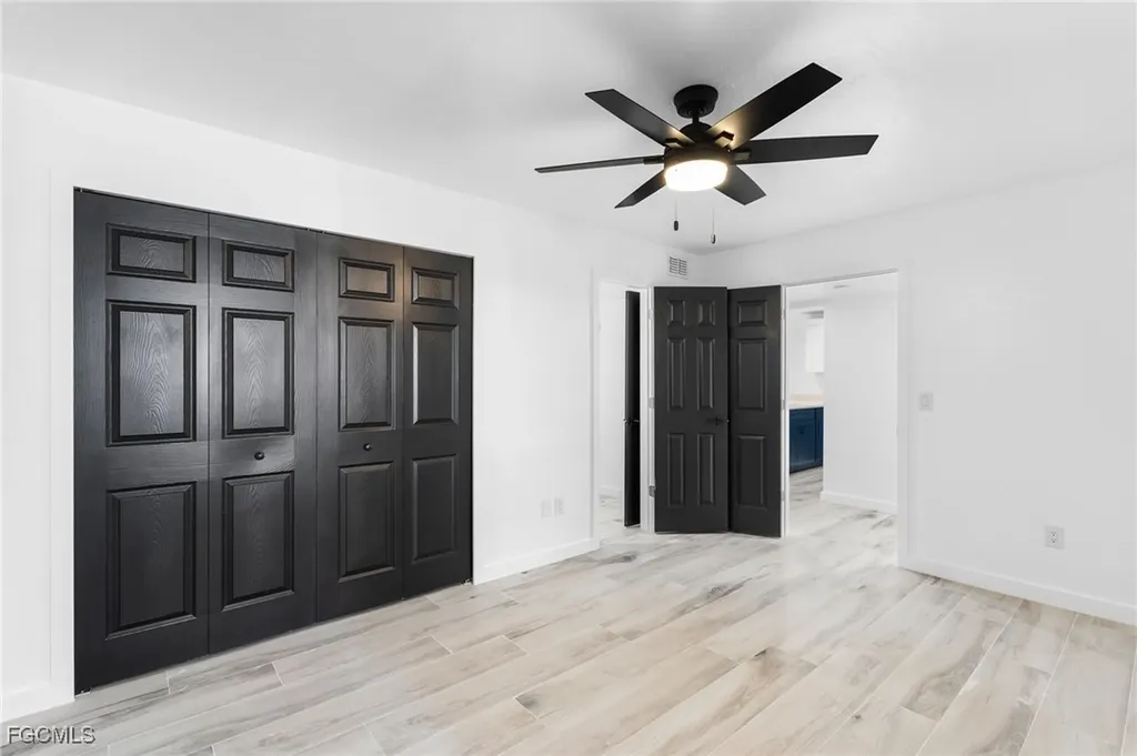 2067 W Lakeview Boulevard North Fort Myers FL 33903