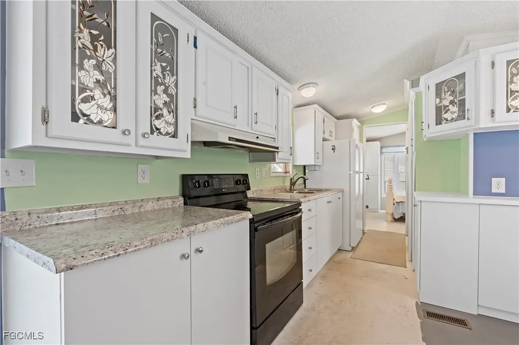 5756 Pink Panther Drive Fort Myers FL 33908