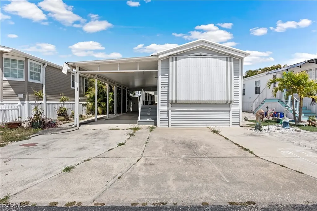 5756 Pink Panther Drive Fort Myers FL 33908