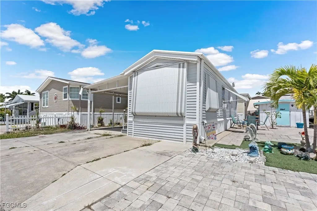 5756 Pink Panther Drive Fort Myers FL 33908