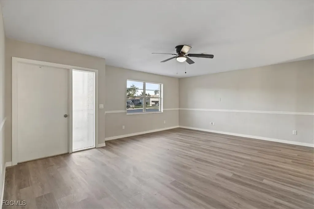 27580 Wisconsin Street Bonita Springs FL 34135