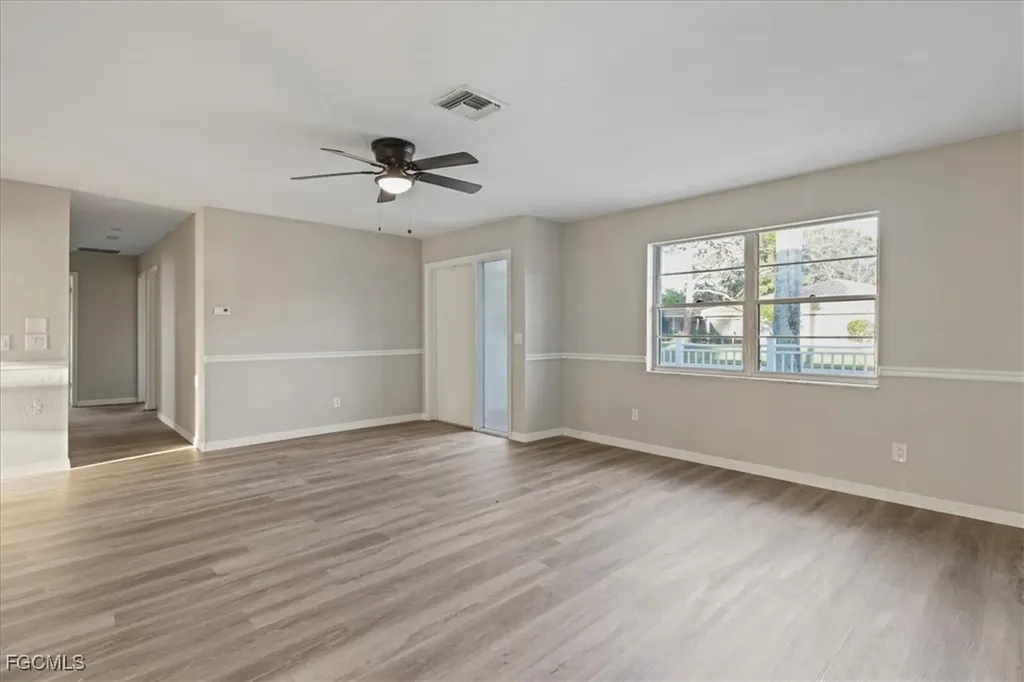 27580 Wisconsin Street Bonita Springs FL 34135