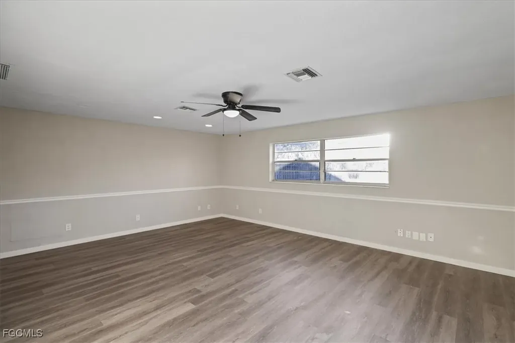 27580 Wisconsin Street Bonita Springs FL 34135