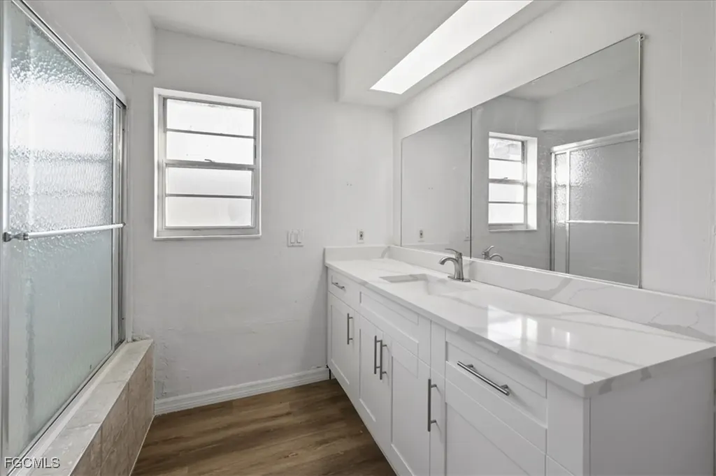 27580 Wisconsin Street Bonita Springs FL 34135