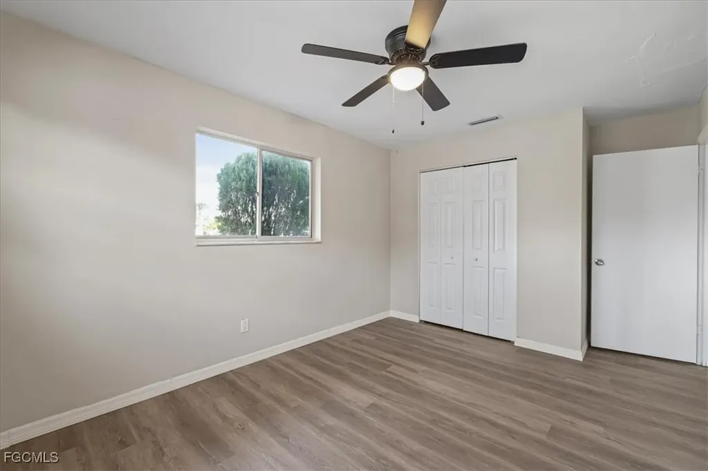 27580 Wisconsin Street Bonita Springs FL 34135