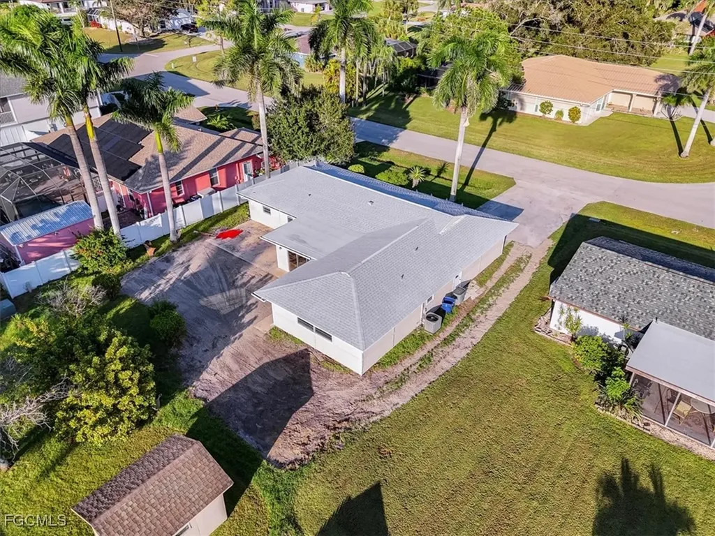 27580 Wisconsin Street Bonita Springs FL 34135