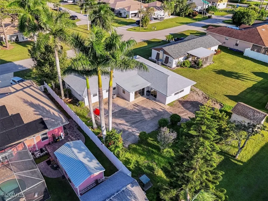 27580 Wisconsin Street Bonita Springs FL 34135