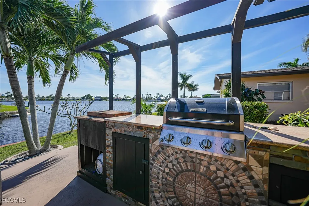 4536 Vinsetta Avenue North Fort Myers FL 33903