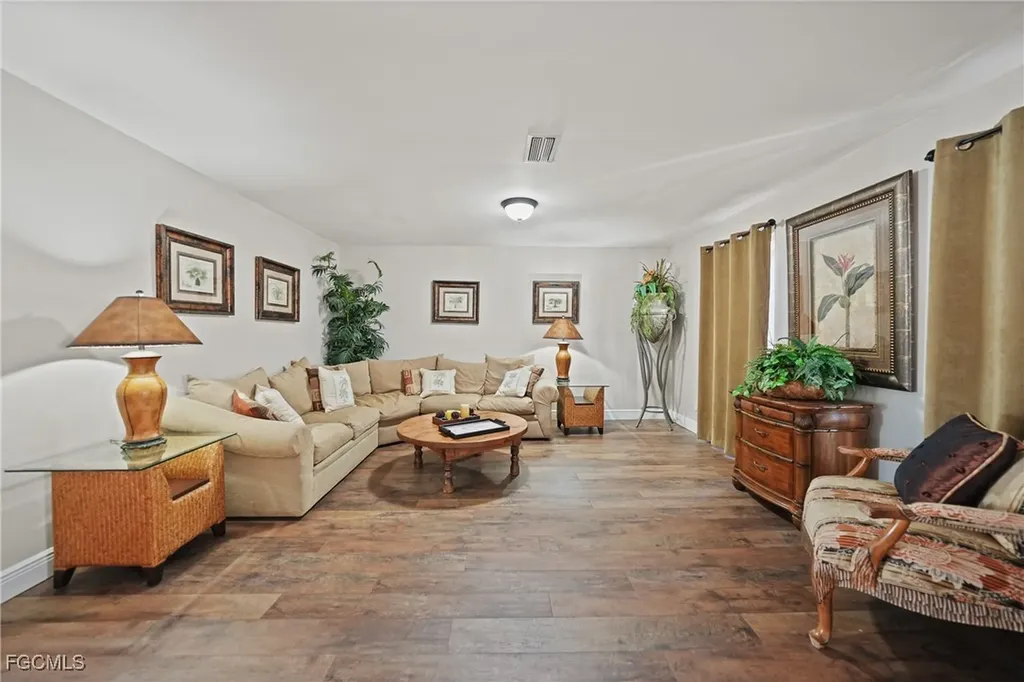 4536 Vinsetta Avenue North Fort Myers FL 33903