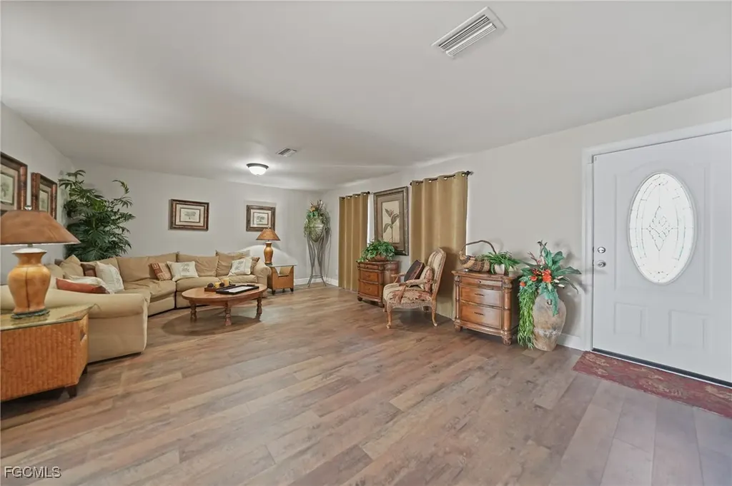 4536 Vinsetta Avenue North Fort Myers FL 33903