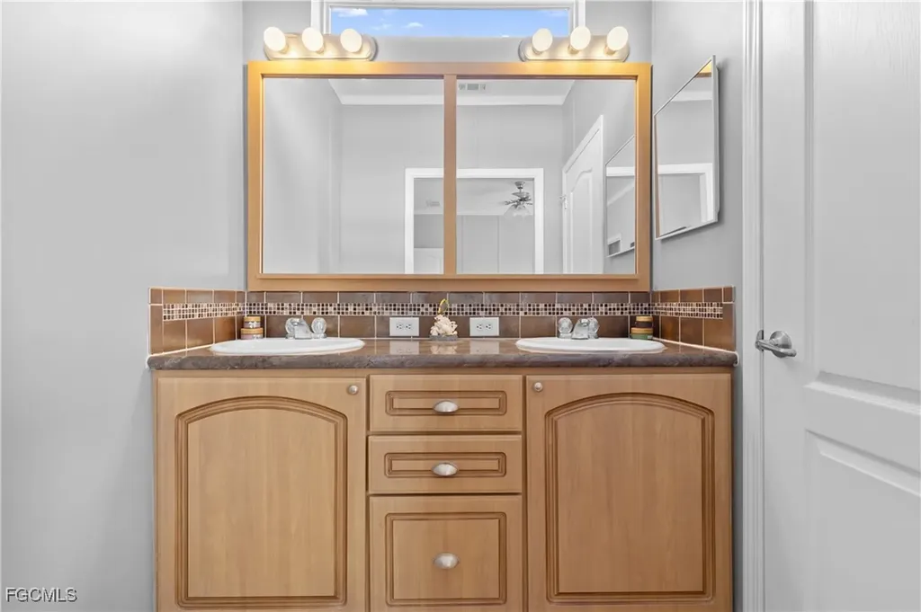 3145 Venus Lane North Fort Myers FL 33903