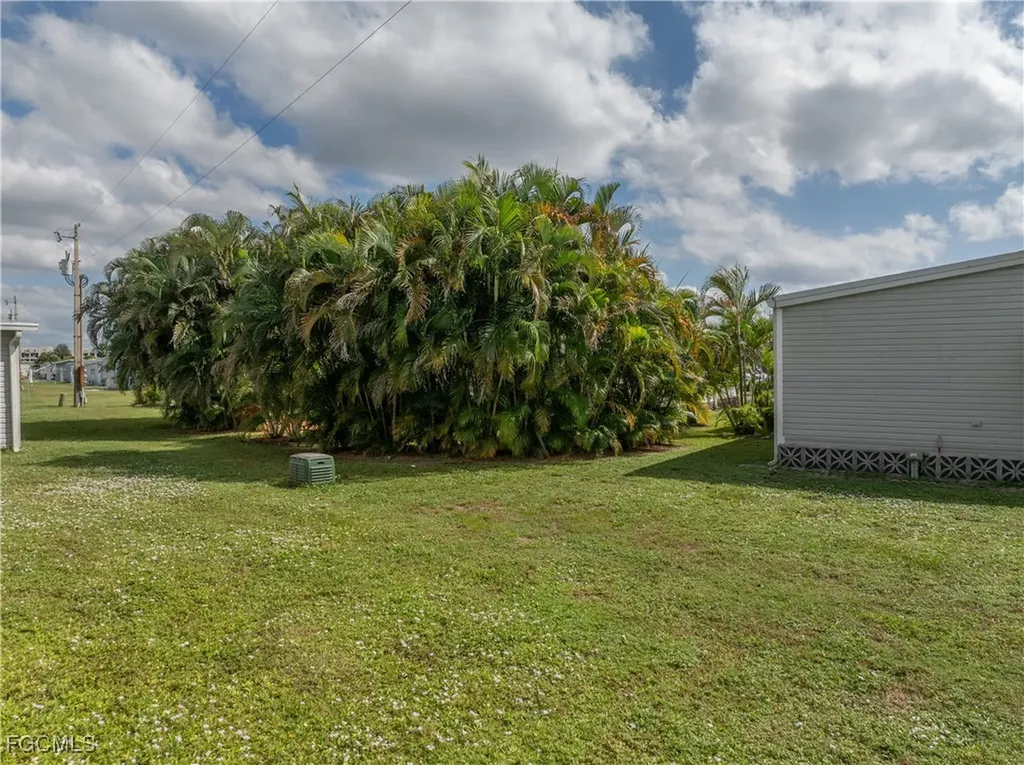 3145 Venus Lane North Fort Myers FL 33903