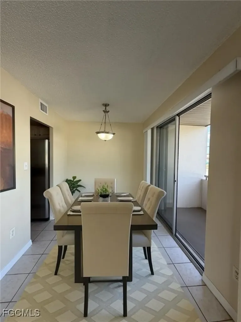 4803 Sunset Court Cape Coral FL 33904