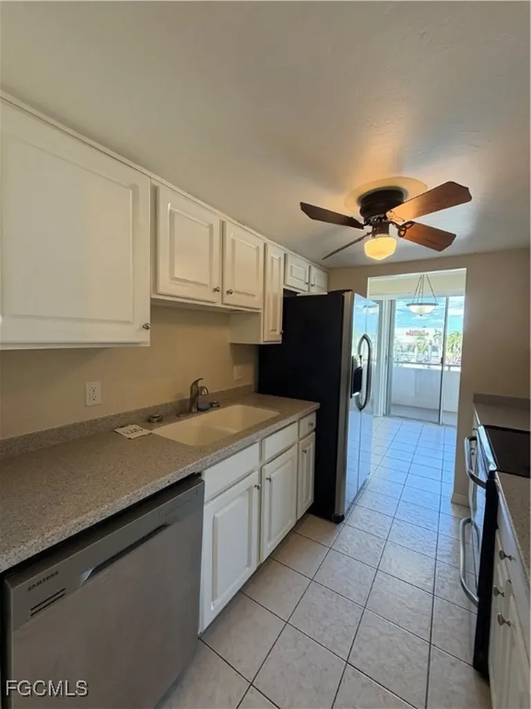 4803 Sunset Court Cape Coral FL 33904