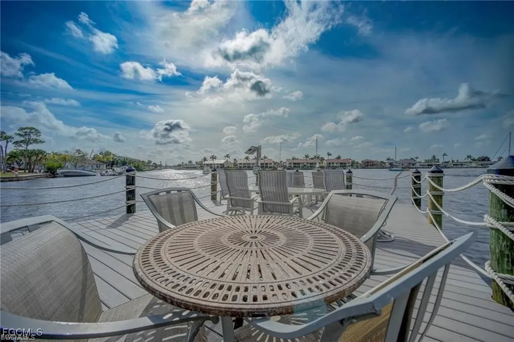 4803 Sunset Court Cape Coral FL 33904