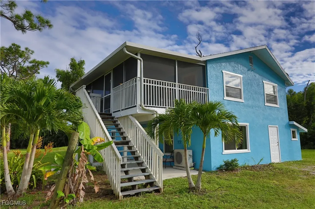 8642 Whispering Pines Drive St. James City FL 33956