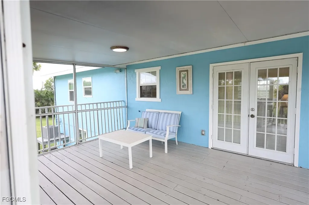 8642 Whispering Pines Drive St. James City FL 33956