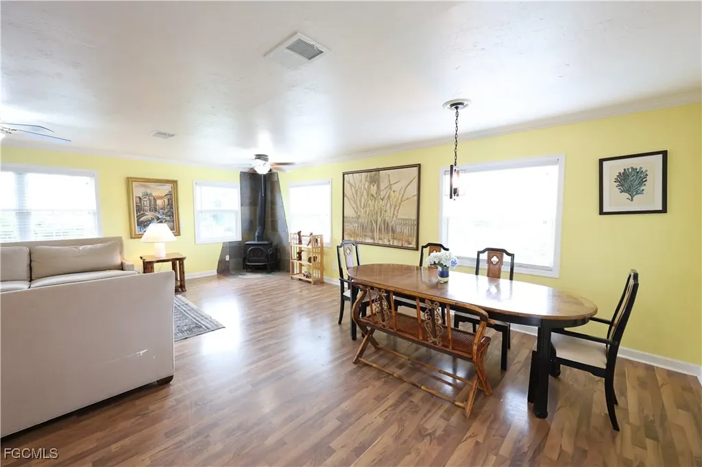 8642 Whispering Pines Drive St. James City FL 33956