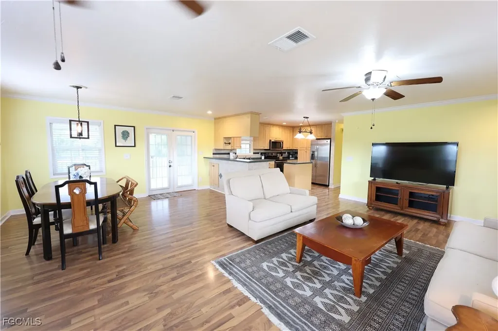 8642 Whispering Pines Drive St. James City FL 33956