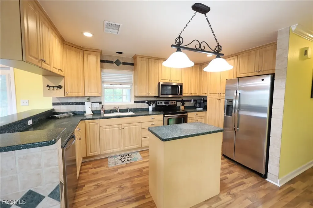 8642 Whispering Pines Drive St. James City FL 33956