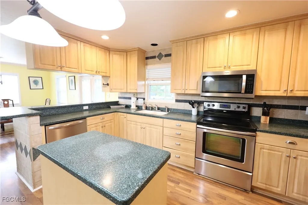 8642 Whispering Pines Drive St. James City FL 33956