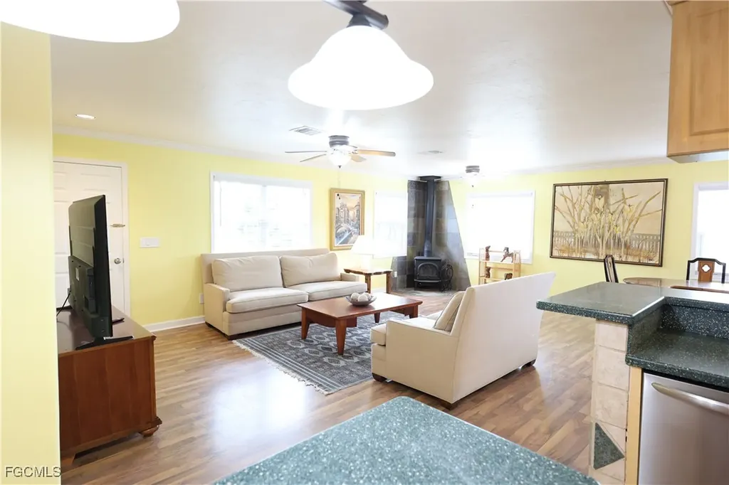 8642 Whispering Pines Drive St. James City FL 33956