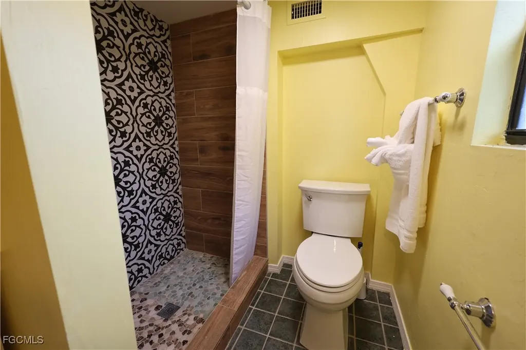 8642 Whispering Pines Drive St. James City FL 33956