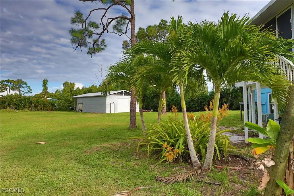 8642 Whispering Pines Drive St. James City FL 33956