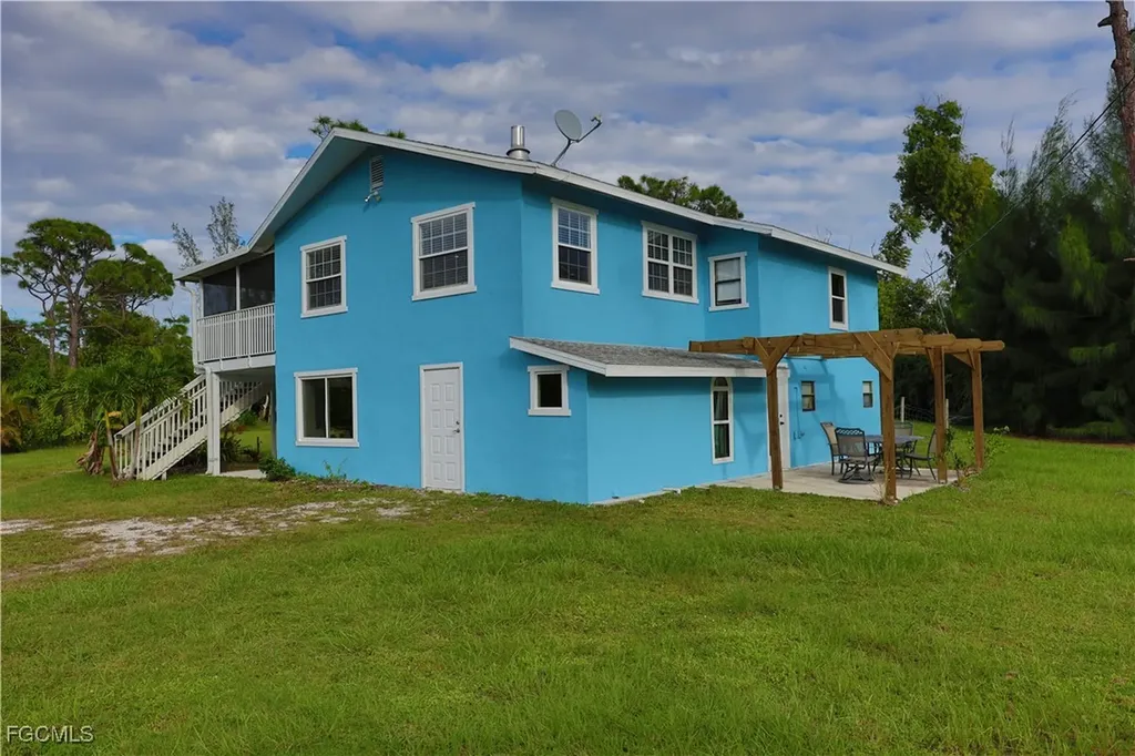 8642 Whispering Pines Drive St. James City FL 33956