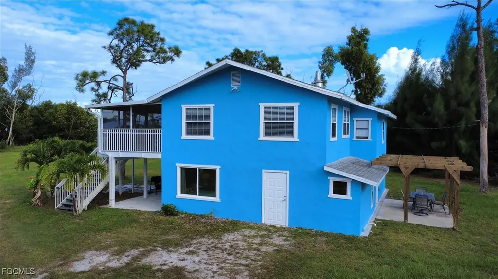 8642 Whispering Pines Drive St. James City FL 33956