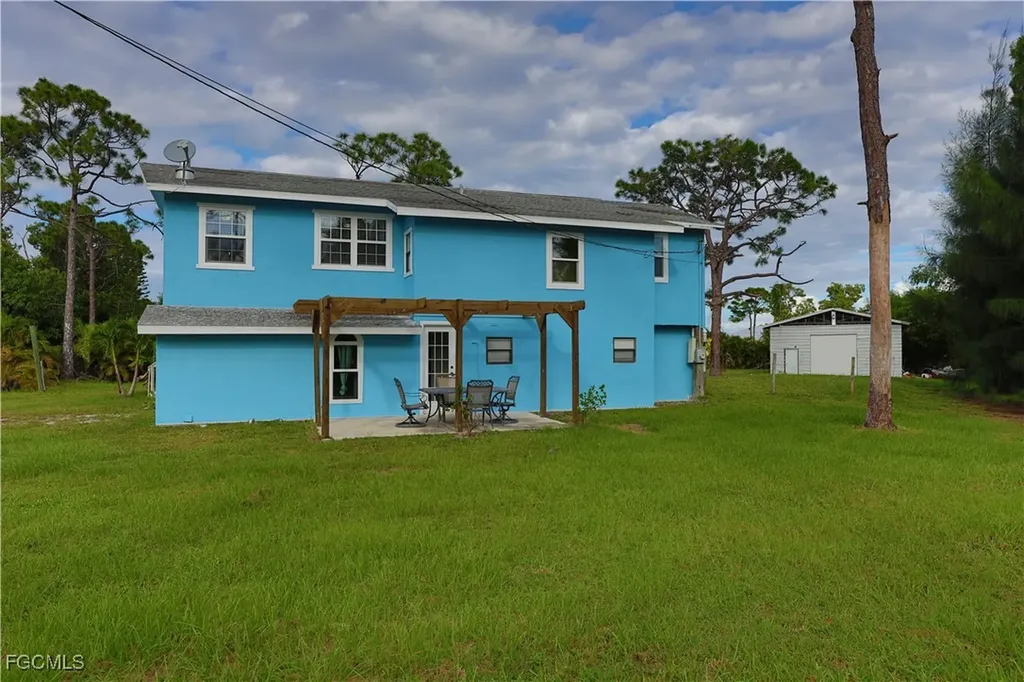 8642 Whispering Pines Drive St. James City FL 33956