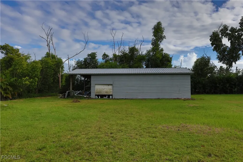 8642 Whispering Pines Drive St. James City FL 33956