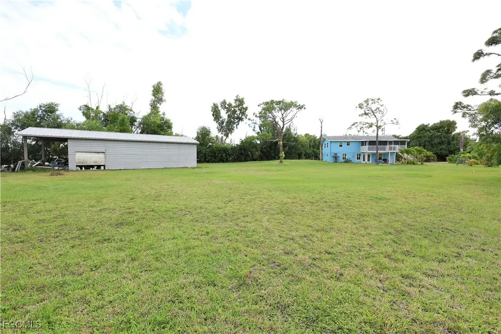 8642 Whispering Pines Drive St. James City FL 33956