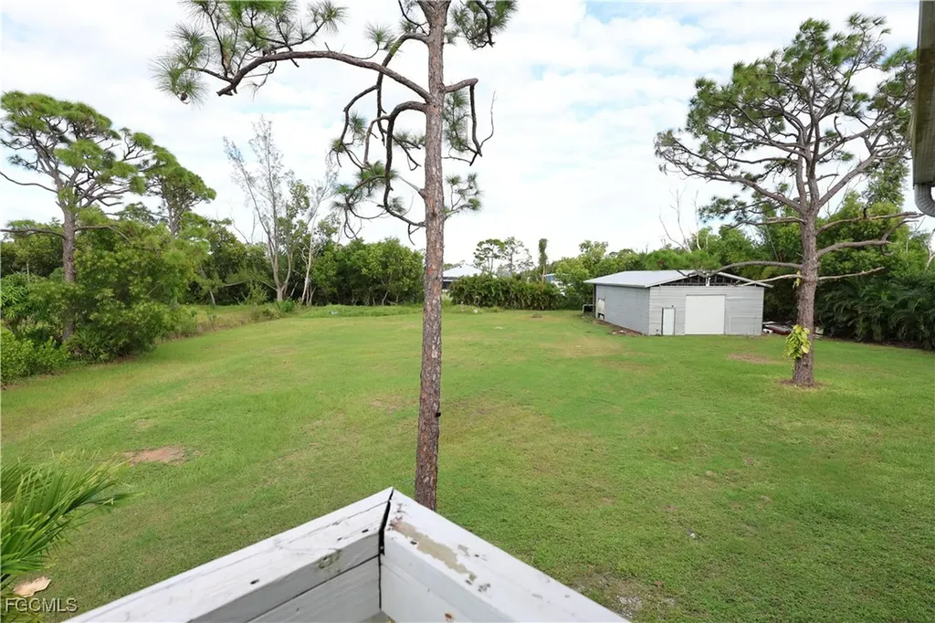8642 Whispering Pines Drive St. James City FL 33956