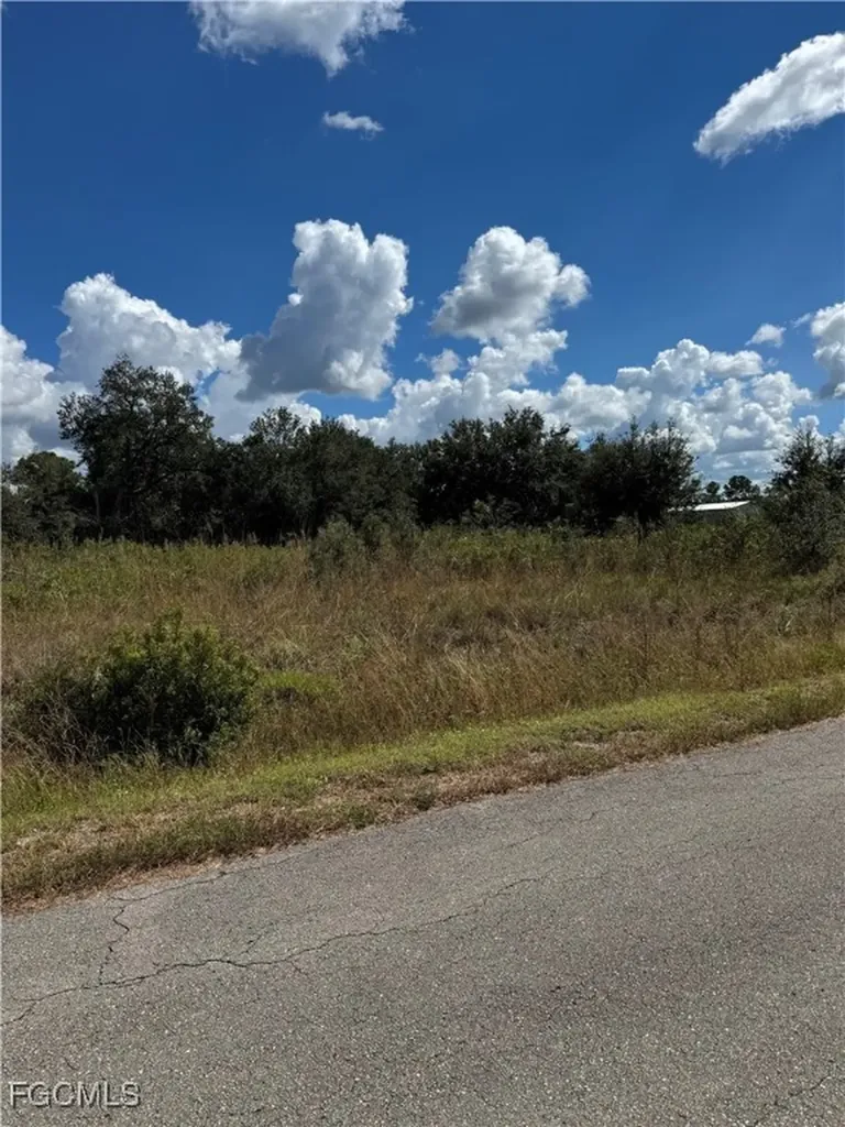 808 Poinsettia Avenue Lehigh Acres FL 33972