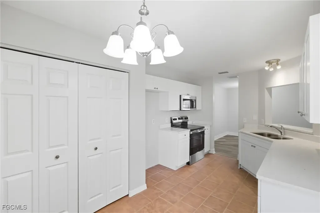 1505 NE 6th Place Cape Coral FL 33909