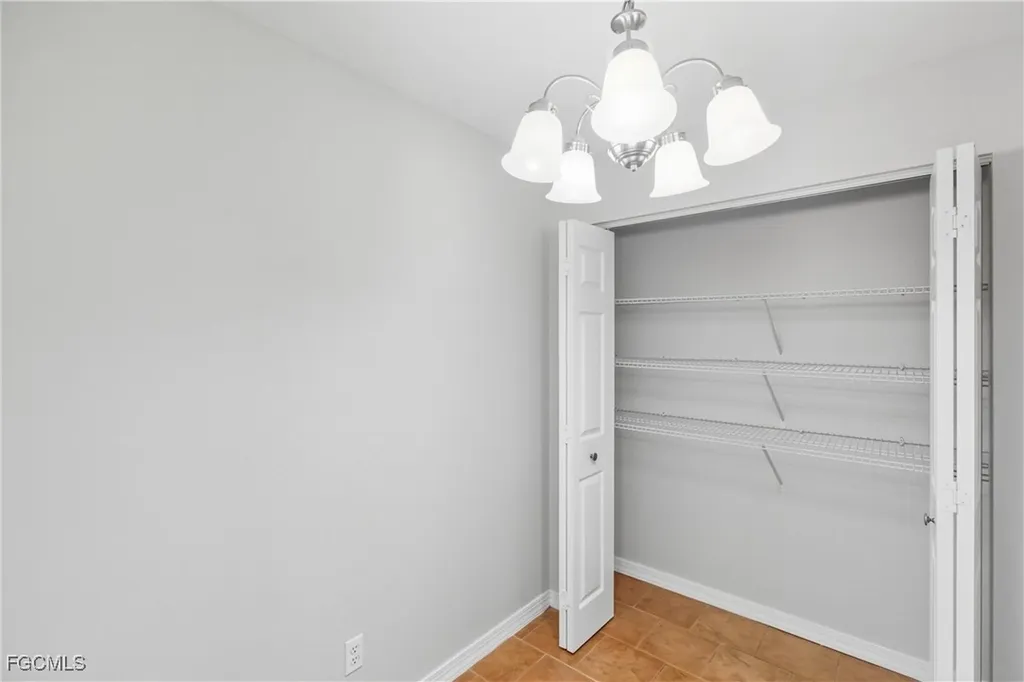 1505 NE 6th Place Cape Coral FL 33909