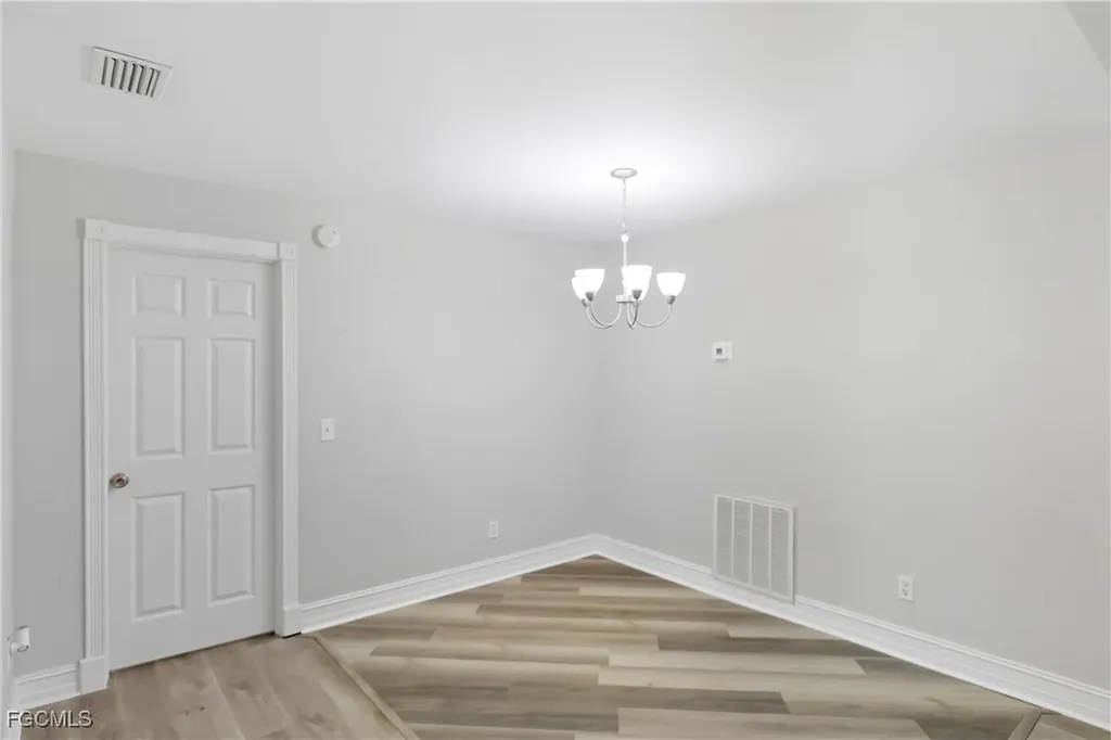 1505 NE 6th Place Cape Coral FL 33909