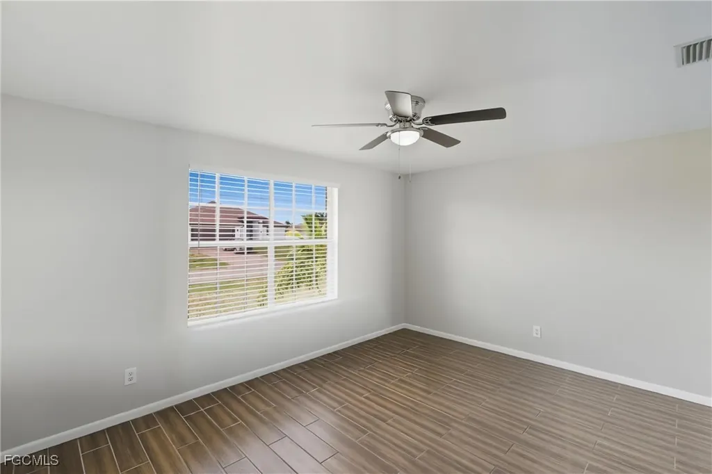 1505 NE 6th Place Cape Coral FL 33909